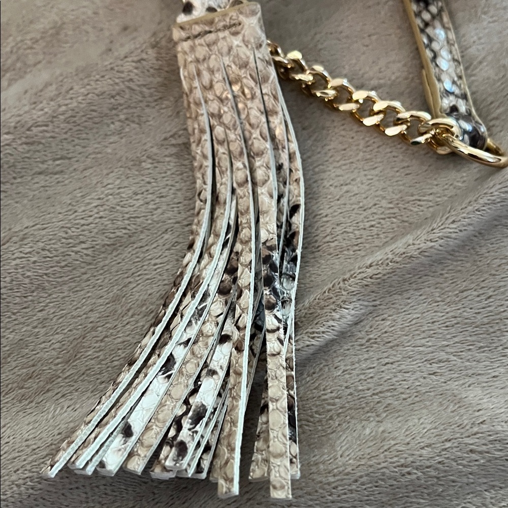 Clear crossbody bag snake skin details NWOT - Picture 3 of 4